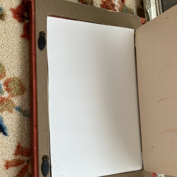 VNTG EARLY ERAS  FRAMED GIRL PHOTOS SHOWS  FASHION HAIR STYLE JEWELRY EXPRESSION - Picture 13 of 16